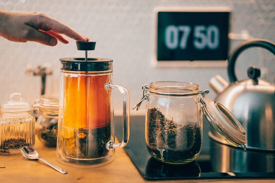 Electric single-vessel brewing kettle with a digital controller